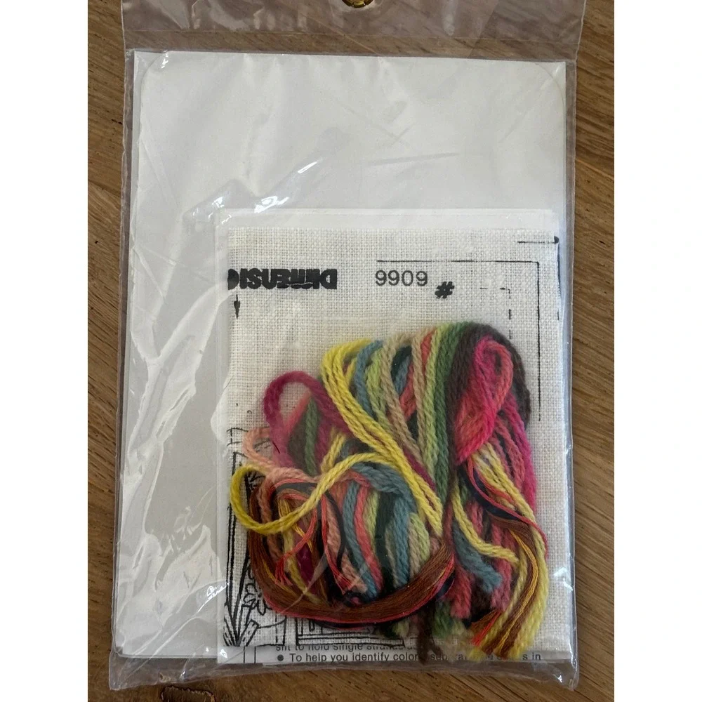 Vintage‎ Dimensions Crewel embroidery Kit Oriental Woman with Lute Zitomer 6066